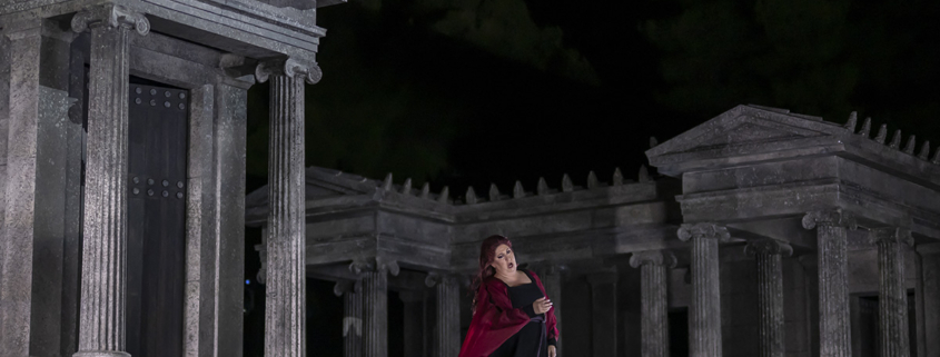 Anna Pirozzi dans Medea version 2026 présentée à Épidaure