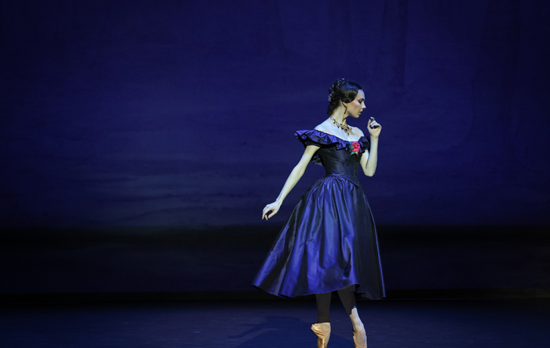 Bleuenn Battistoni dans La Dame aux camélias