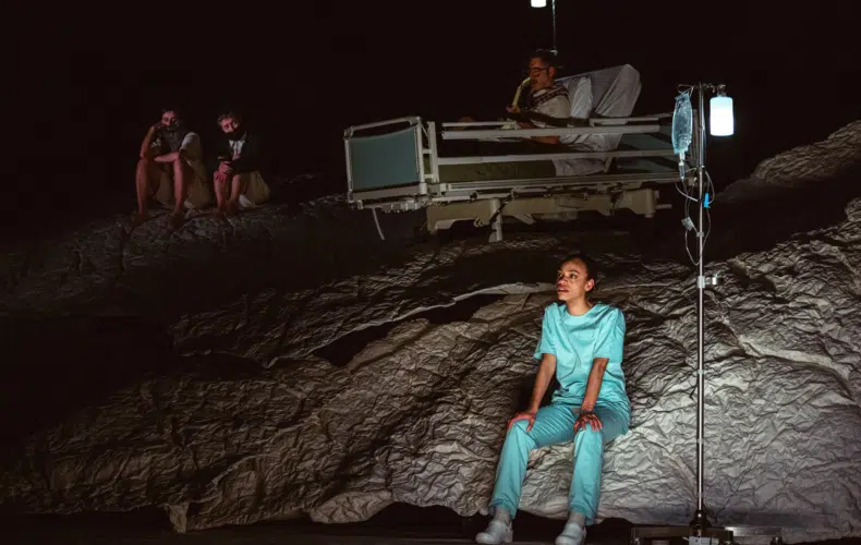 No Yogurt for the Dead de Tiago Rodrigues