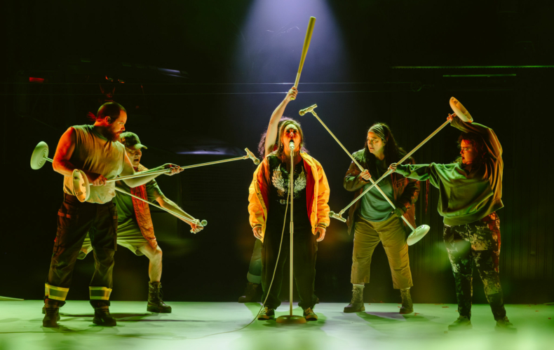 Olivier Arteau met en scène Querelle de Roberval d'après Kev Lambert, programmé dans le cadre du Festival TransAmériques