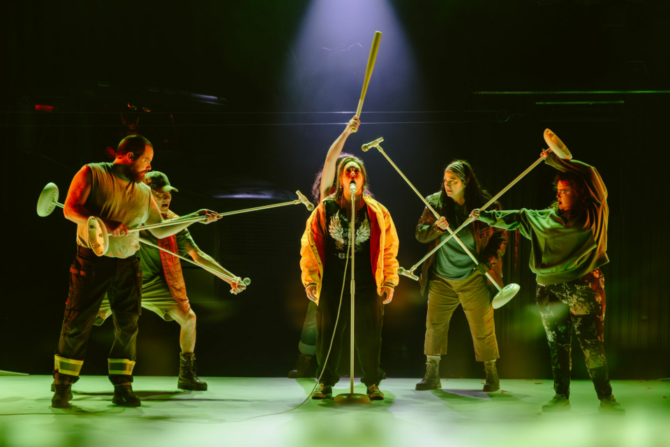 Olivier Arteau met en scène Querelle de Roberval d'après Kev Lambert, programmé dans le cadre du Festival TransAmériques