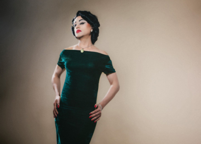 Gurshad Shaheman dans Cabaret Téhéran photo Eve Saint-Ramon
