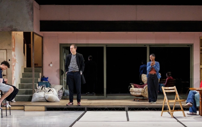 The Other Place, After Antigone d'Alexander Zeldin © Maria Baranova, Courtesy of the SHED