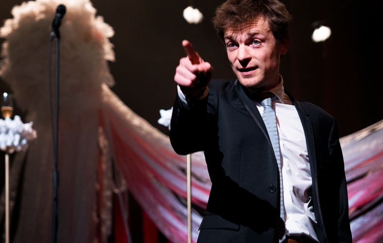 Benjamin Jungers dans Le Témoin © Emilie Dubrul