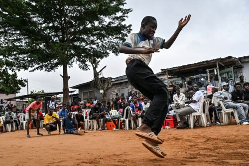 La jeunesse ivoirienne s'entiche du biama photo AFP Issouf Sanogo AFP