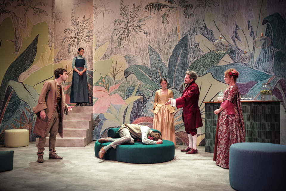 Le legs de Marivaux mis en scène par Aurélien Hamard-Padis, photo Vincent Pontet, coll. Comédie-Française