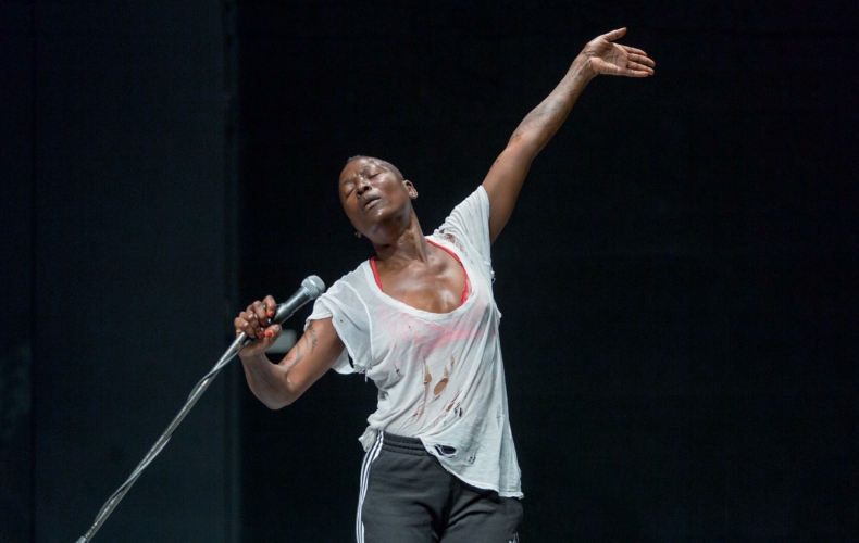 nora chipaumire dans punk photo Jesús Robisco