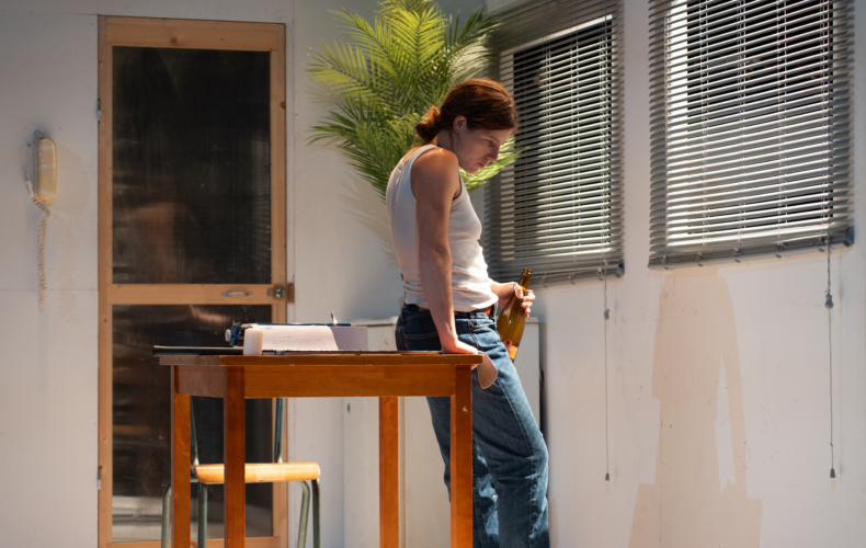Savannah Rol dans True West -repetition © Léa Thuong-Soo_Les Célestins Théâtre de Lyon