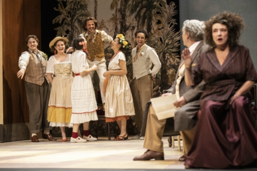 Alain Françon monte La Folle Journée ou le Mariage de Figaro de Beaumarchais avec Vincent Dedienne au Théâtre de la Porte Saint-Martin